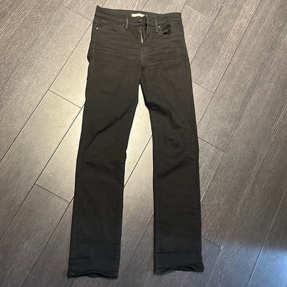 Levi’s Jeans - Picture 1 of 3